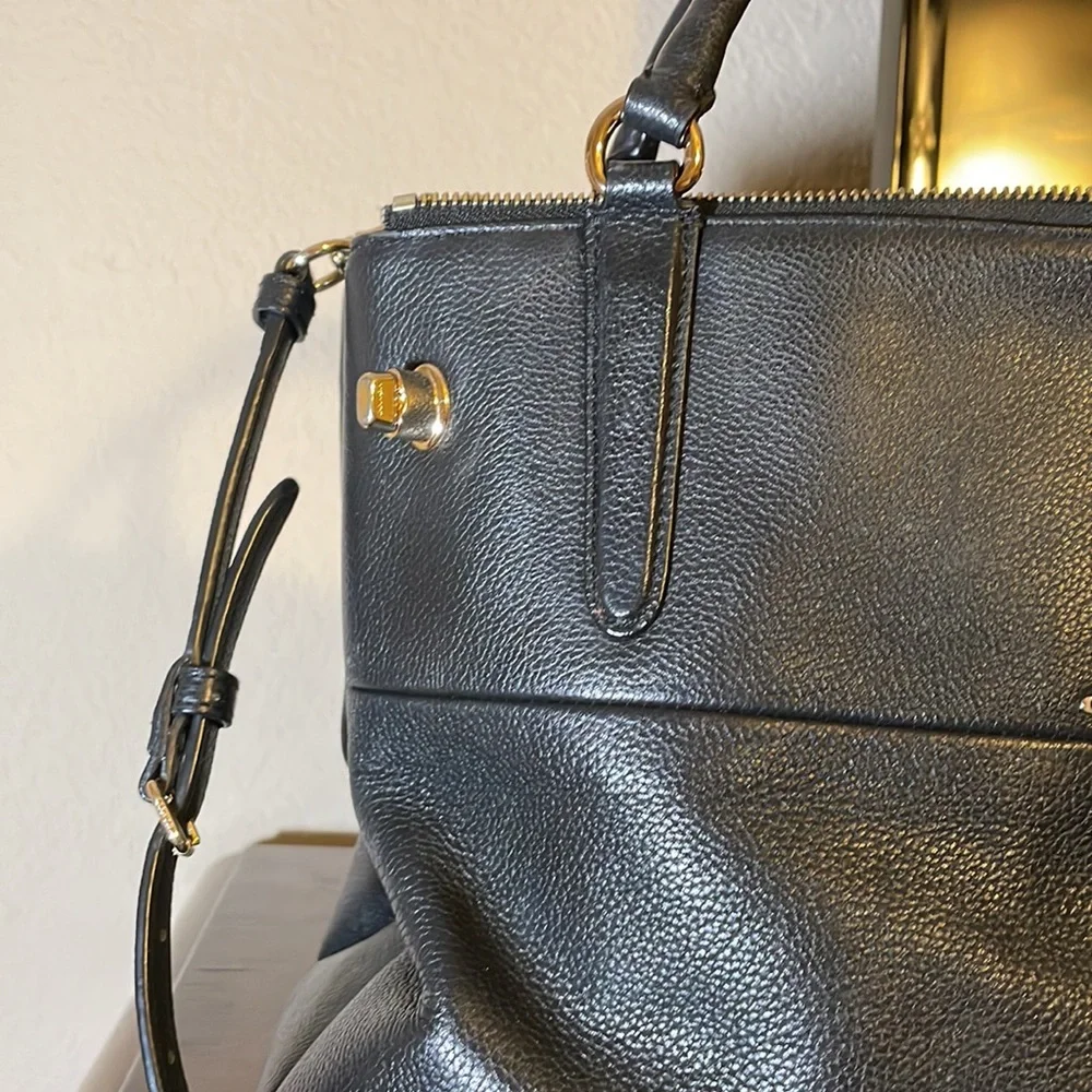 Beautiful COACH purse - Picture 3 of 10